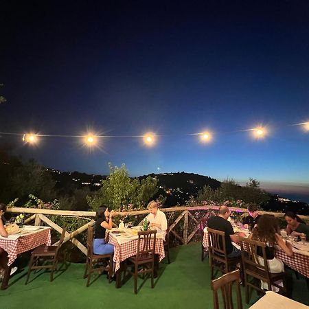 サンタガータ・スイ・ドゥエ・ゴルフィ Agriturismo Le Grottelleヴィラ エクステリア 写真