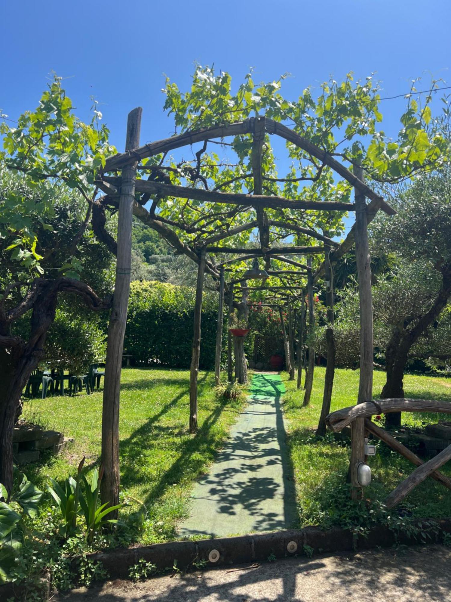 サンタガータ・スイ・ドゥエ・ゴルフィ Agriturismo Le Grottelleヴィラ エクステリア 写真